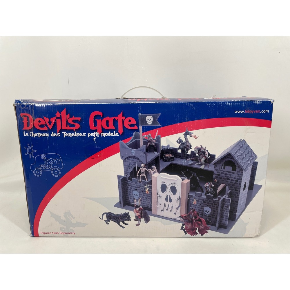 Le Toy Van Devils Gate Wooden Castle Playset TV232 Skull Drawbridge New